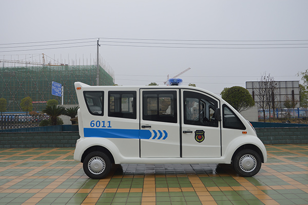 封閉式電動(dòng)巡邏車